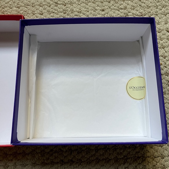 L’Occitane Medium Size Red and Blue Gift Box With Tissue Paper Limited Edition - Picture 4 of 5
